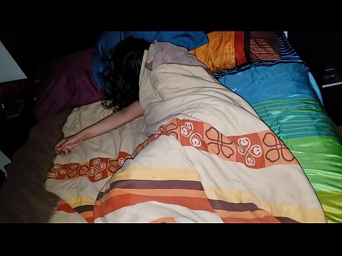❤️ Stedbarn skælder sin unge stedmor ud, mens hun sover. ️❌ Sluts at da.pornochaturbate.ru ❌